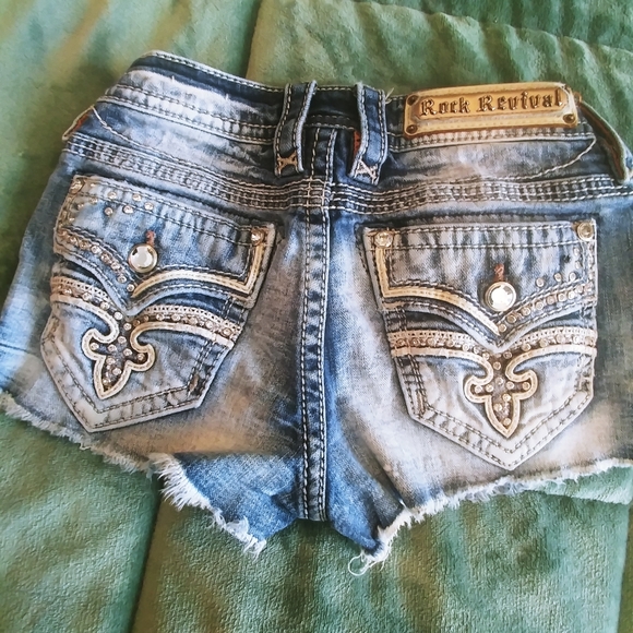 Rock Revival shorts - Picture 2 of 4